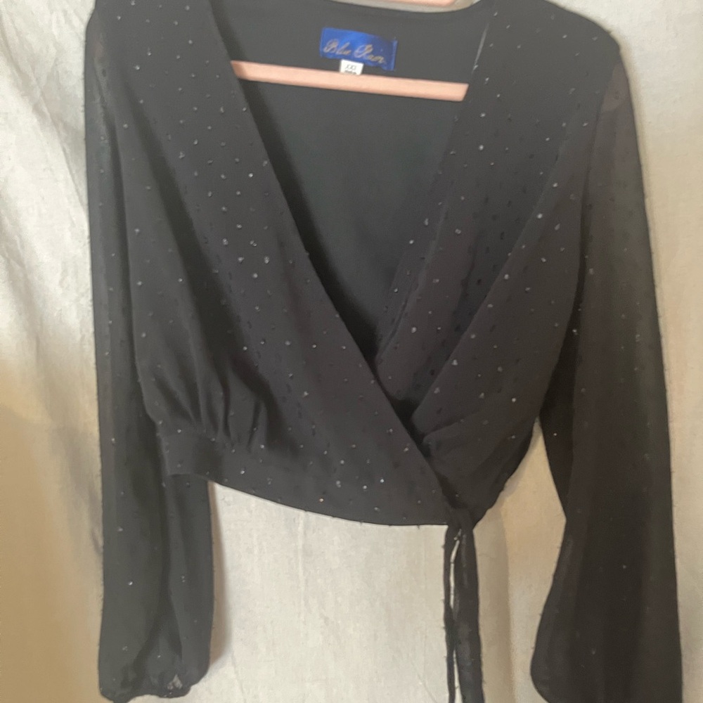 Gorgeous sparkly vintage crop Black Wrap Top